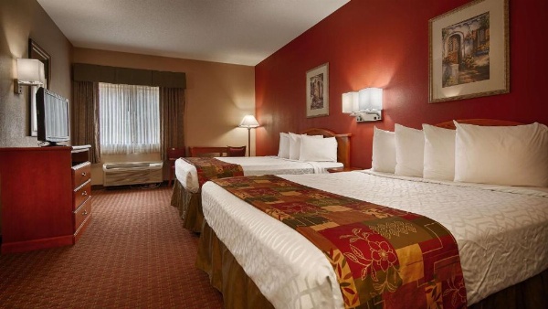 Millennium Inn image 28